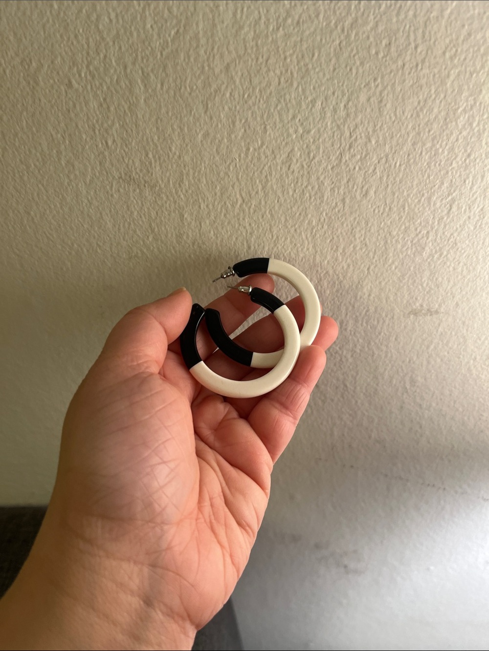 Black & White Resin Hoop Earrings